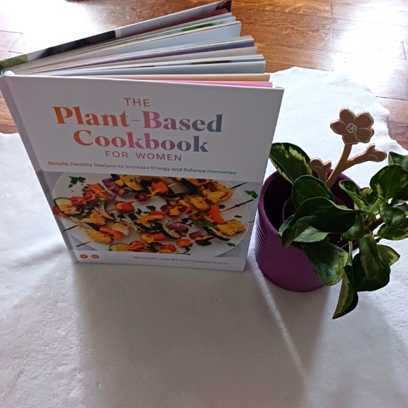 The Plant-Based Cookbook For Women, Author Shannon Leparski - Picture 3 of 16